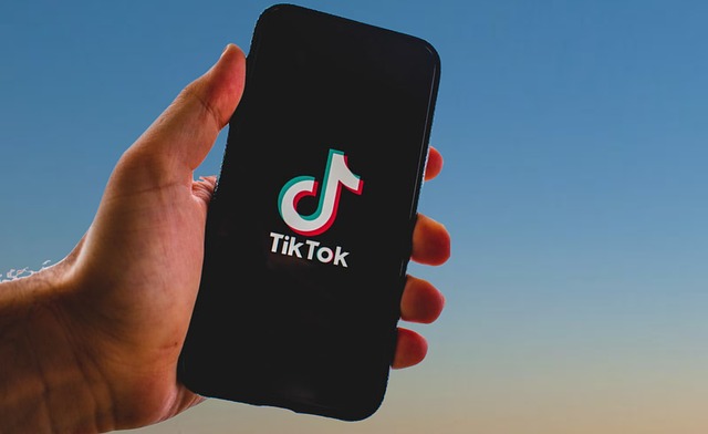 Jasa Share TikTok sebagai Strategi Efektif Meningkatkan Distribusi Konten Digital