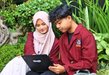 Bukan Kembar Tapi Mirip: Membedah Perbedaan Sistem Informasi dan Informatika